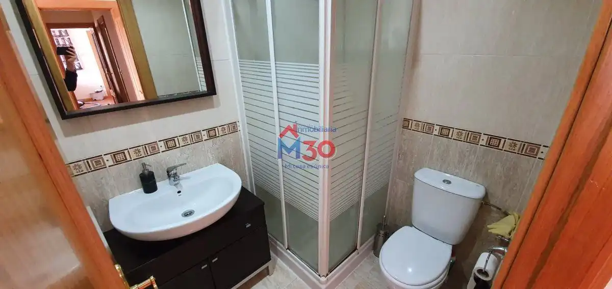 Baño de Apartamento en venta en Miranda de Ebro con Calefacción y Trastero