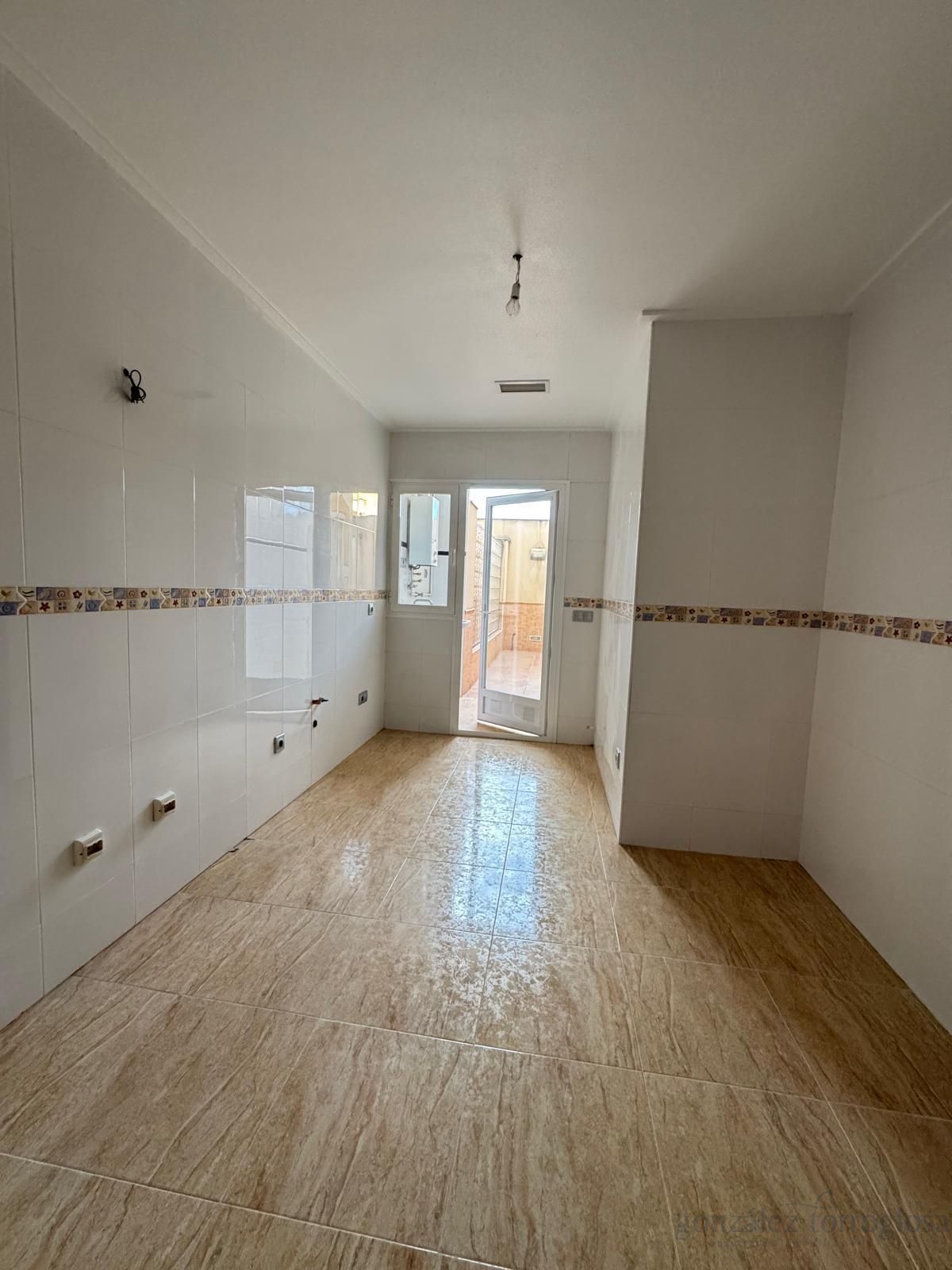 Kitchen of Flat for sale in Lorca  with Storage room