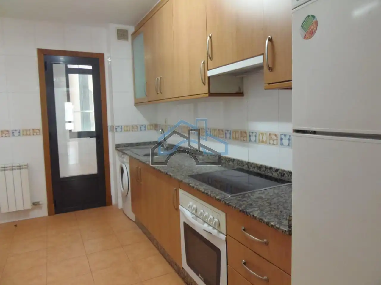 Cocina de Apartamento de alquiler en Cambre  con Calefacción, Parquet y Trastero