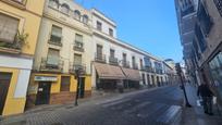 Vista exterior de Casa o xalet en venda en  Córdoba Capital amb Terrassa i Balcó