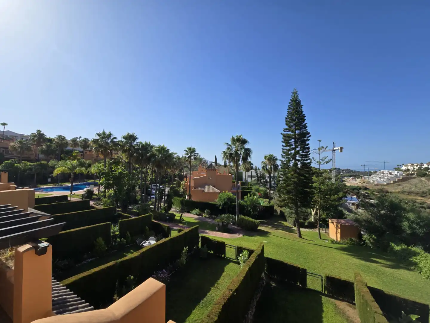 Jardín de Casa adosada en venta en Benahavís con Aire acondicionado, Jardín privado y Terraza