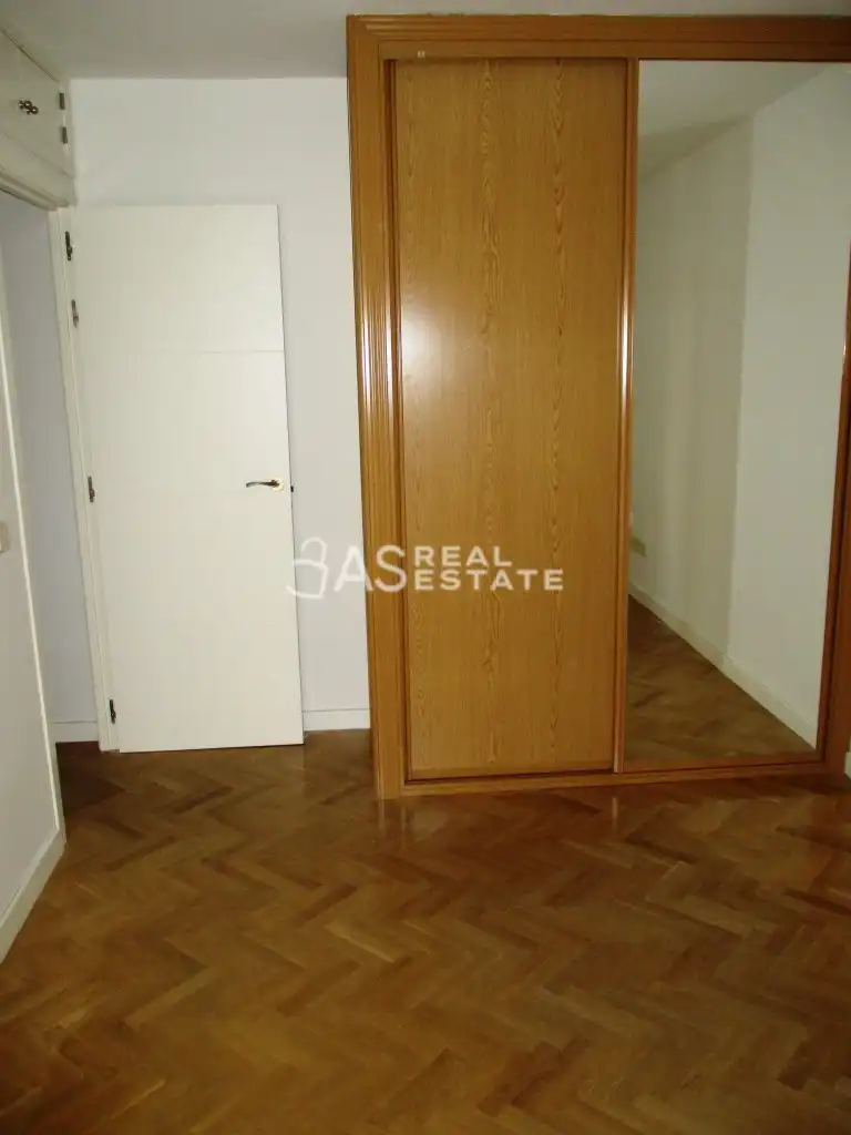 Habitación de Piso en venta en Madrid con Aire acondicionado y Amueblado