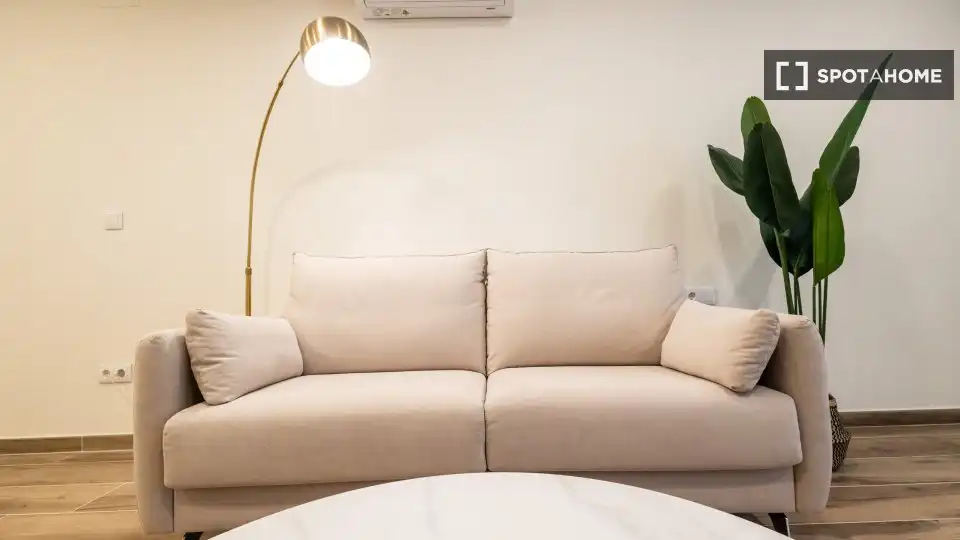 Habitació a Ciutat Fallera