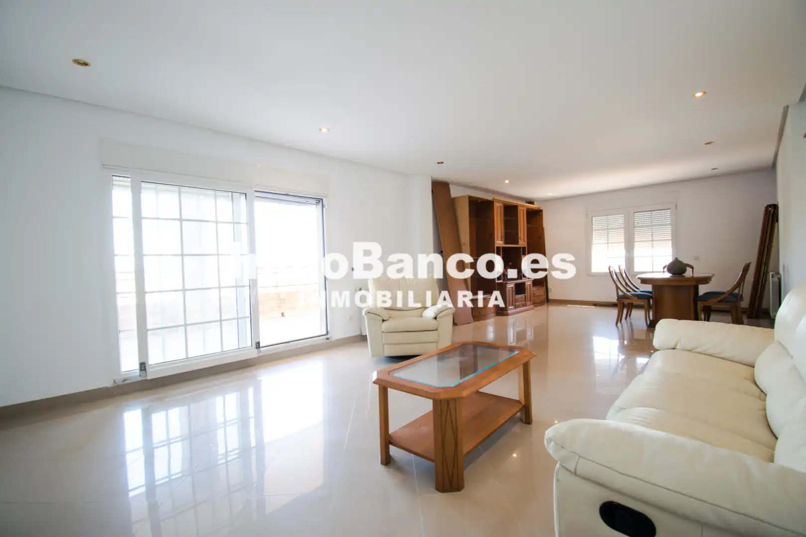 Sala de estar de Casa o chalet en venta en Chiva con Aire acondicionado, Calefacción y Jardín privado
