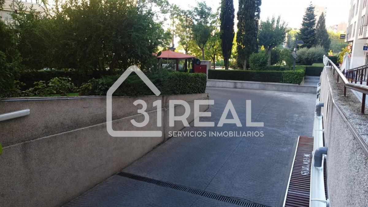 Aparcament de Garatge en venda en  Madrid Capital