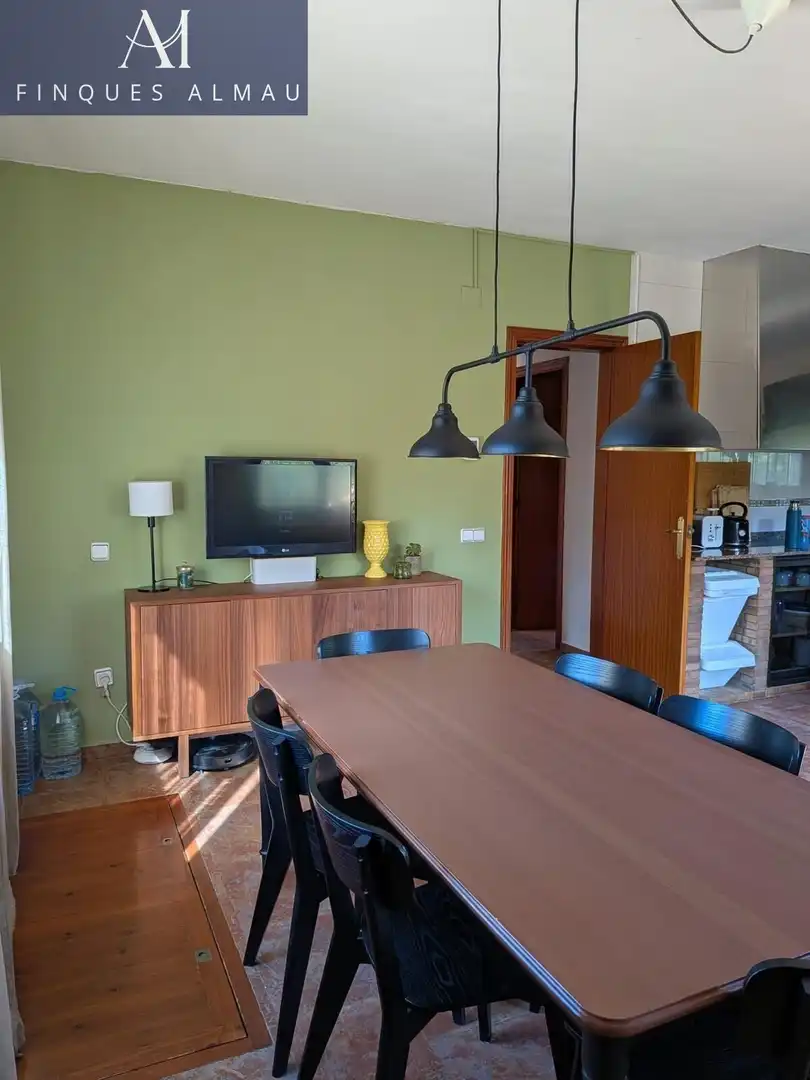 Comedor de Finca rústica en venta en Sant Llorenç d'Hortons con Terraza