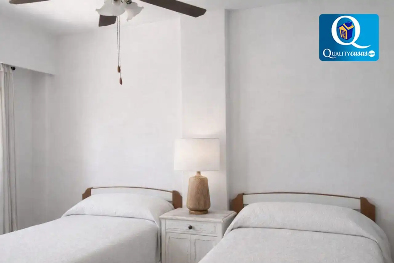 Dormitori de Apartament en venda en El Campello amb Terrassa i Piscina comunitària