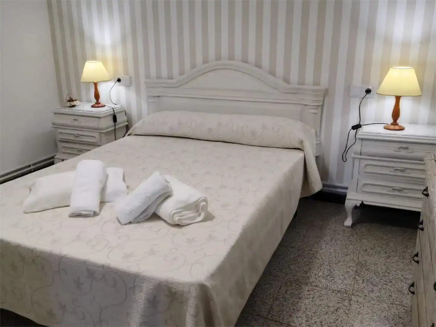 Schlafzimmer von Country house zur Miete in Ribadeo mit Möbliert