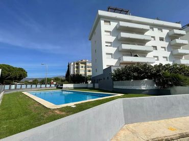 Apartament amb ascensor en venda a Avenida De La Platja