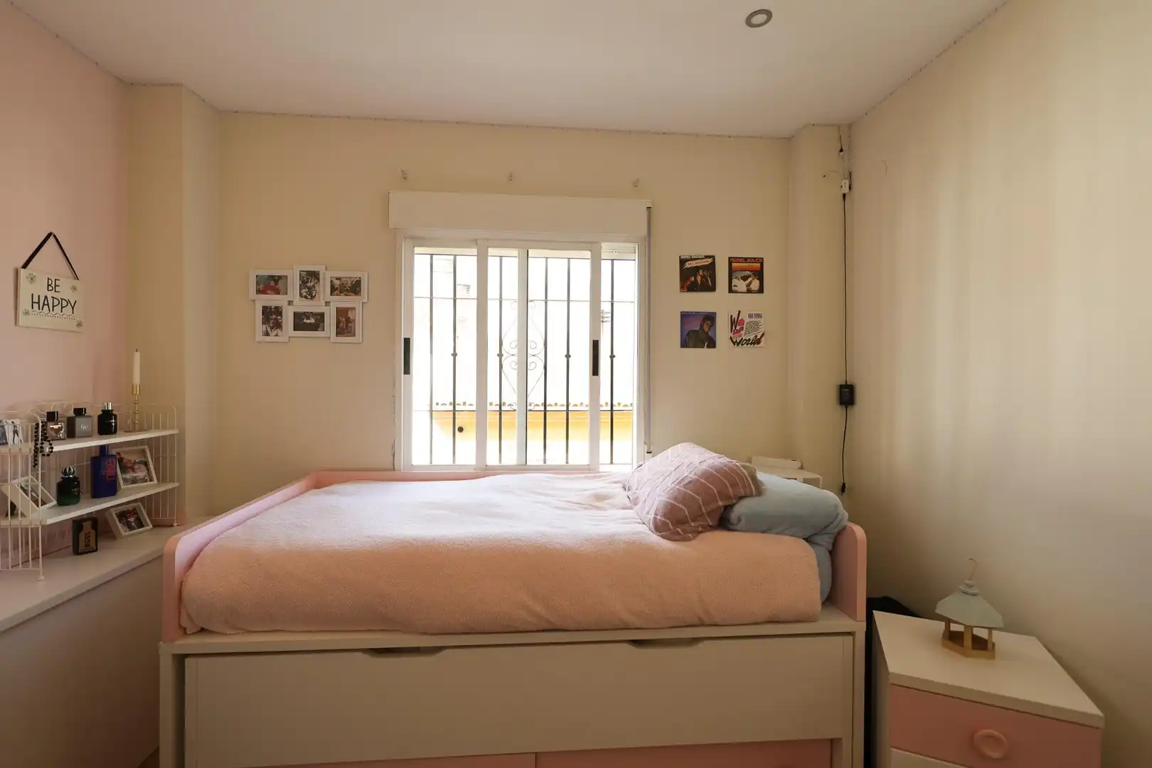 Dormitori de Casa adosada en venda en Cúllar Vega amb Calefacció, Jardí privat i Terrassa