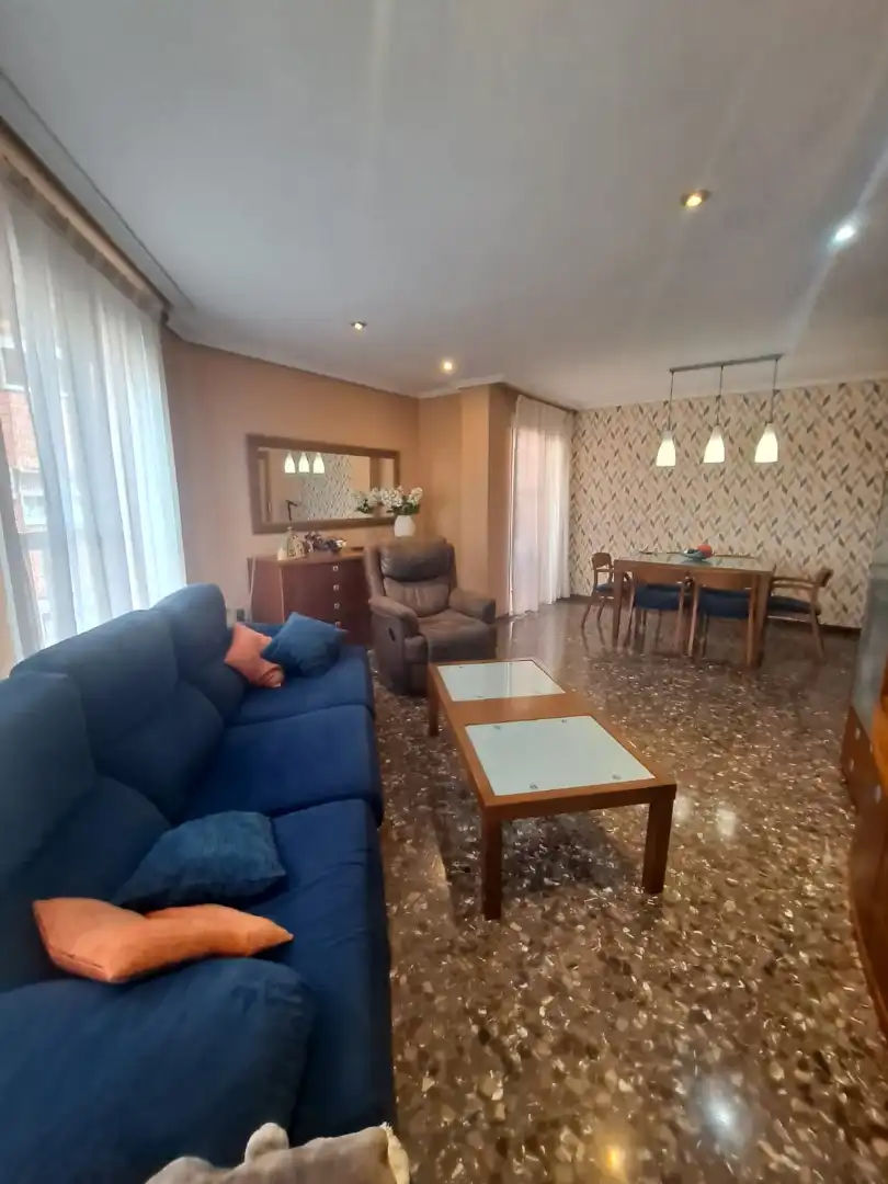 Sala de estar de Piso en venta en Castellón de la Plana / Castelló de la Plana con Aire acondicionado, Calefacción y Trastero