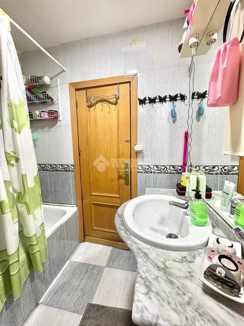 Baño de Piso en venta en Fuenlabrada con Calefacción