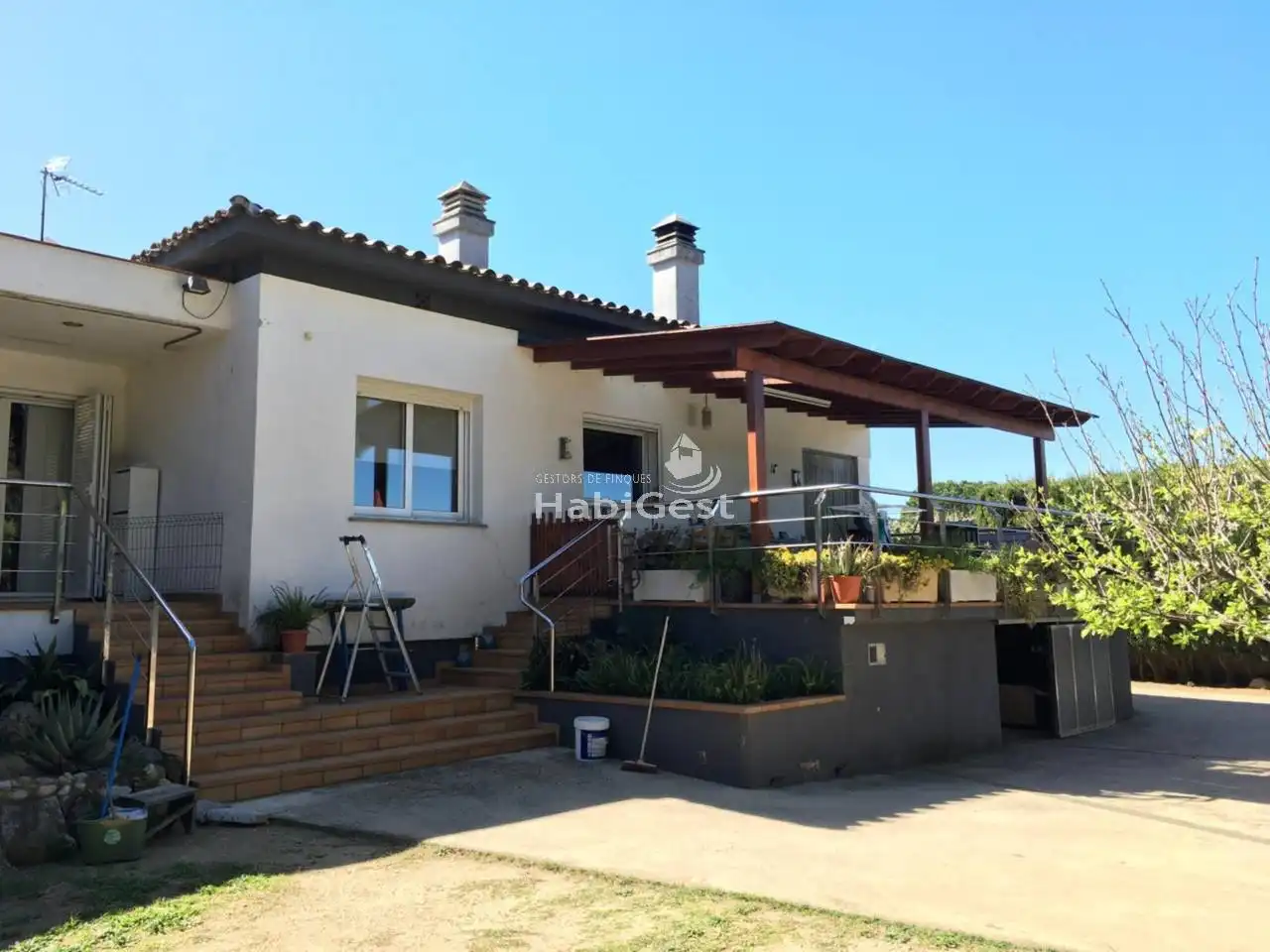 Vista exterior de Casa o chalet en venta en Fontcoberta con Jardín privado, Terraza y Piscina
