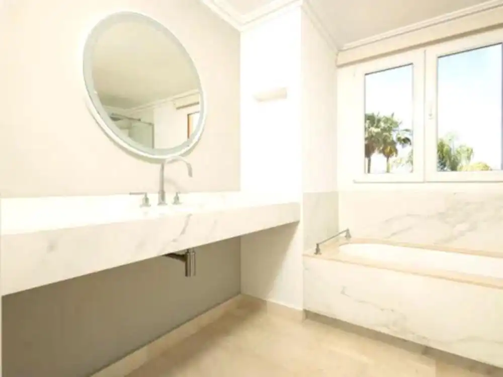 Bathroom of Apartments for rent in Benahavís  with Air Conditioner, Terrace and Swimming Pool