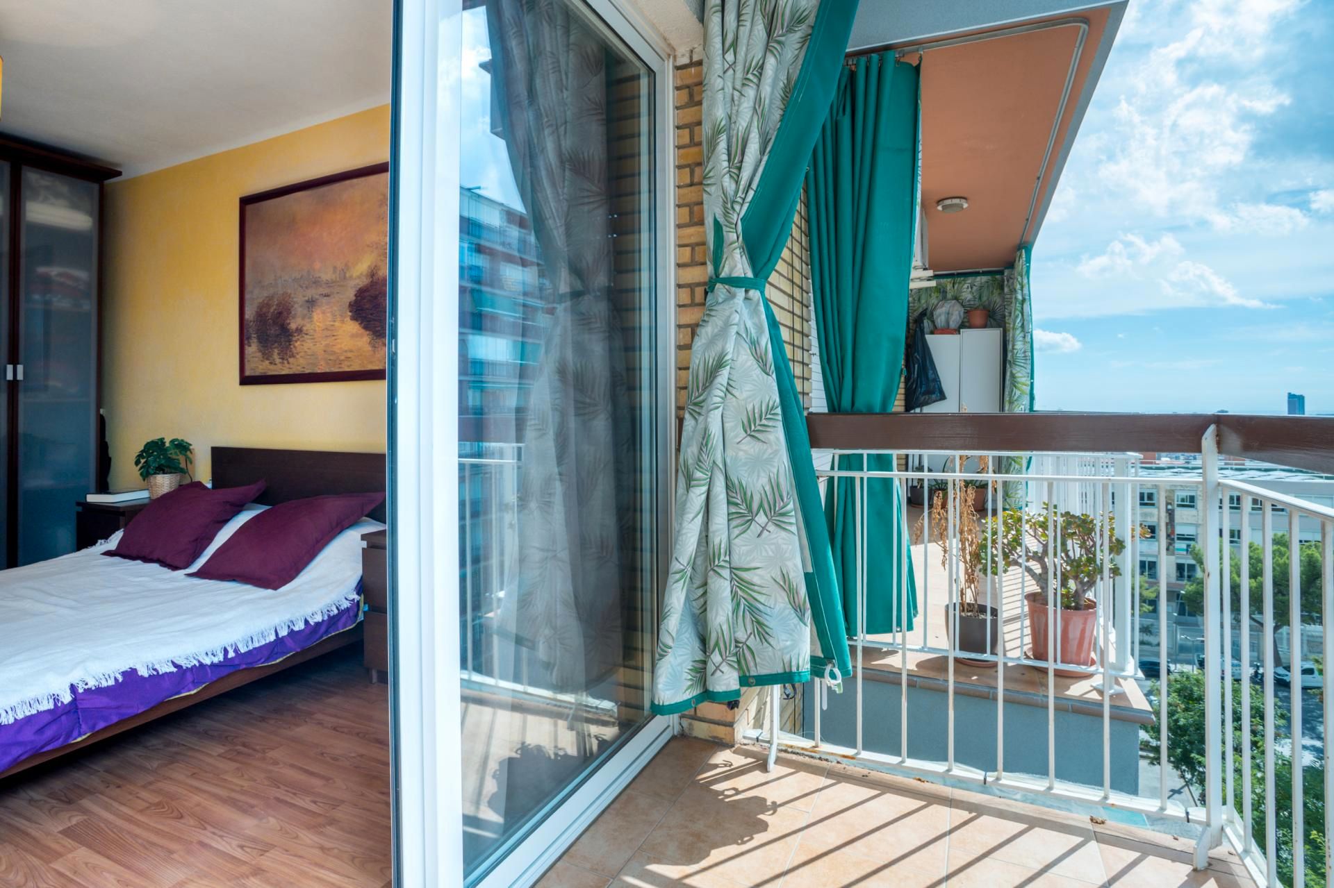 Terraza de Piso en venta en L'Hospitalet de Llobregat con Parquet y Balcón