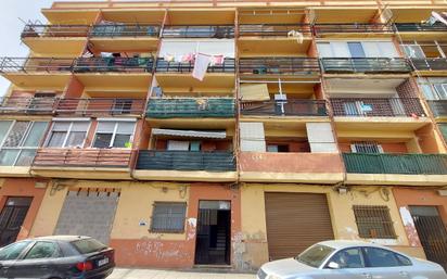 Vista exterior de Pis en venda en Torrent