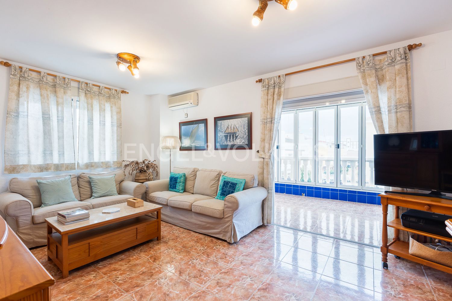 Sala de estar de Apartamento de alquiler en  Valencia Capital con Aire acondicionado, Calefacción y Terraza