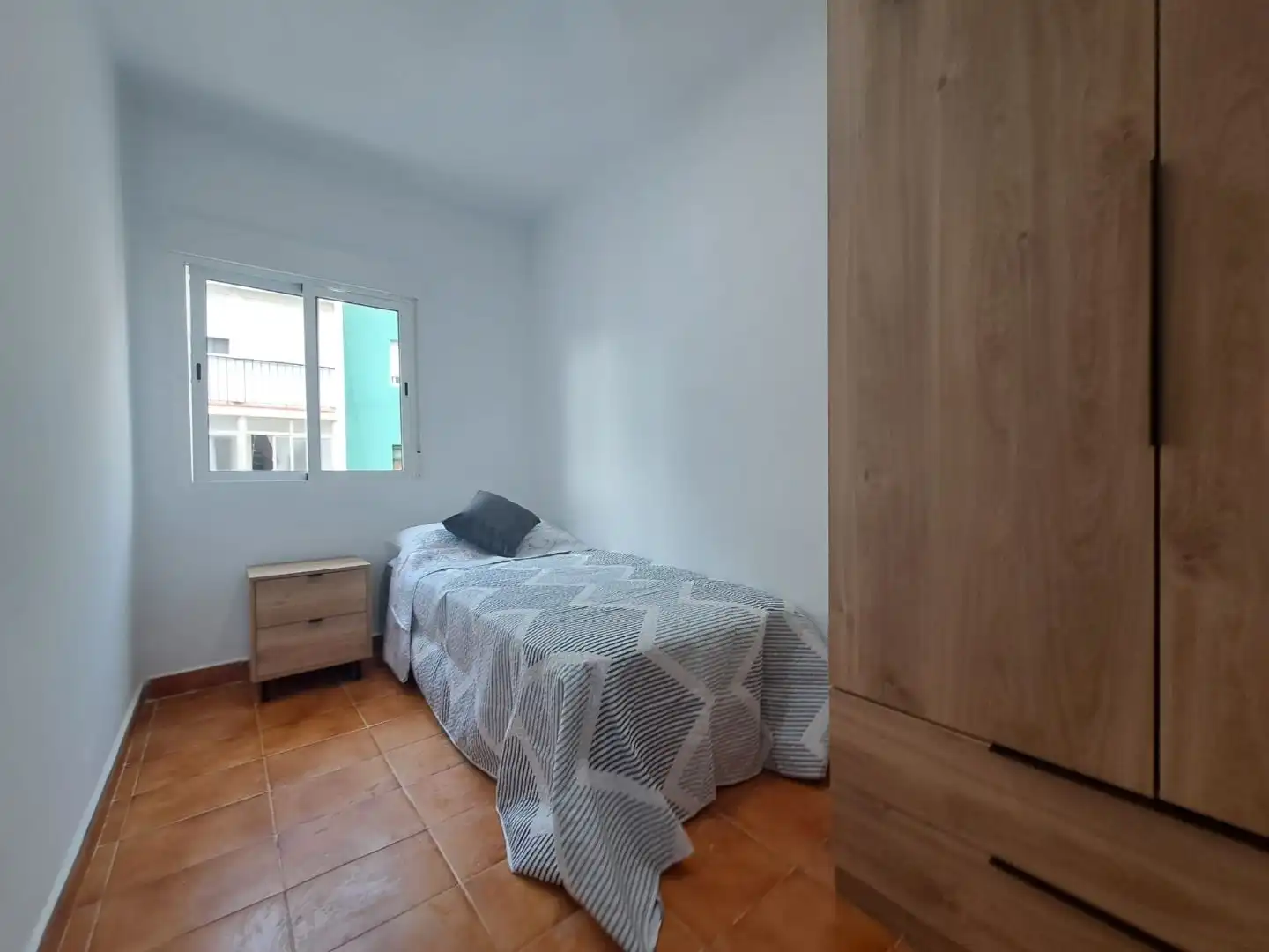 Bedroom of Flat for rent in Avenida Alemania-Italia
