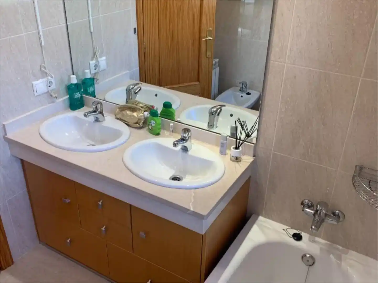 Bany de Casa o xalet en venda en  Granada Capital amb Aire condicionat i Piscina