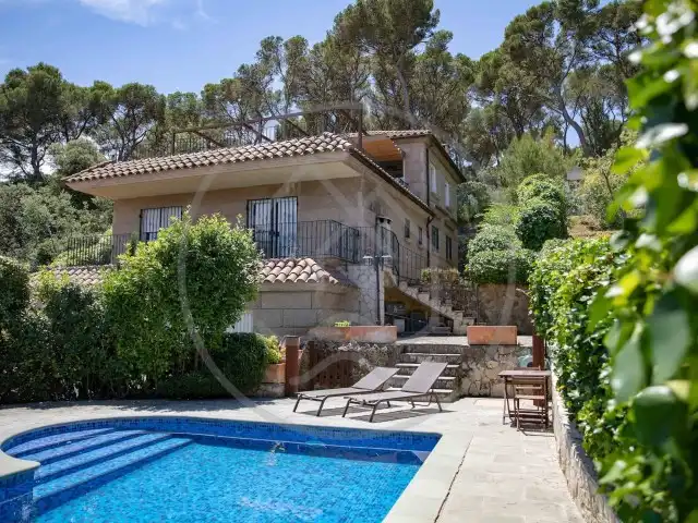 Villa con piscina in vendita a Torre Valentina - Mas Vilar de La Mutxada - Treumal
