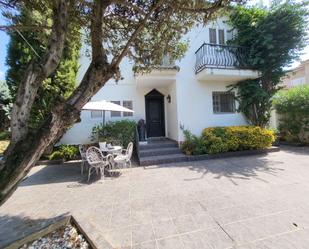 Vista exterior de Casa o xalet de lloguer en Paterna amb Aire condicionat, Terrassa i Piscina