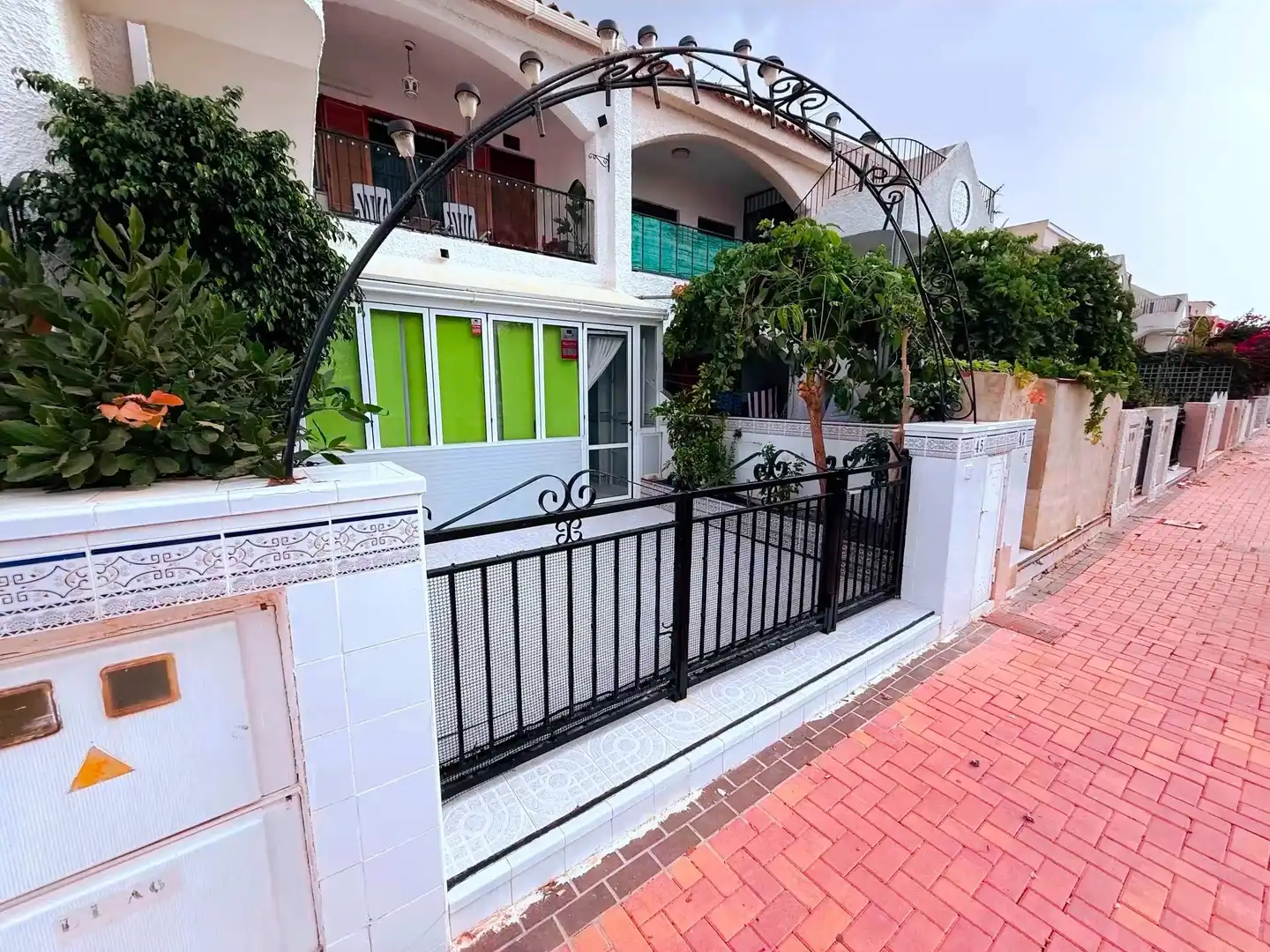 Vista exterior de Casa adosada en venta en Los Alcázares con Aire acondicionado y Alarma