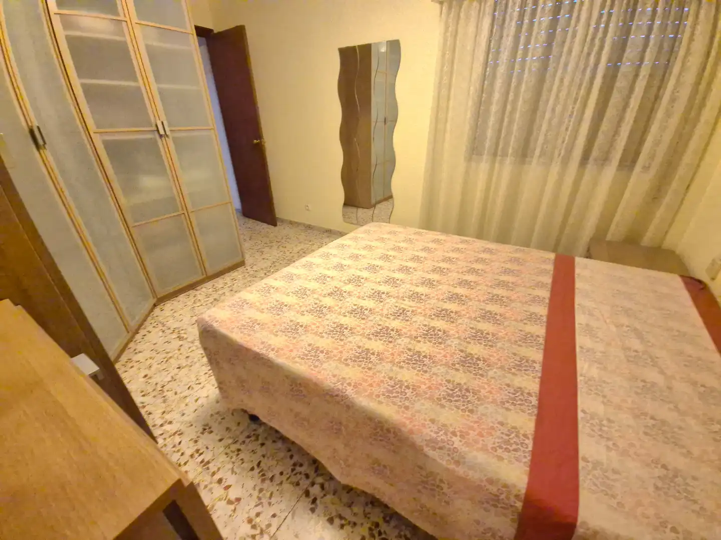 Schlafzimmer von Wohnung zur Miete in Elche / Elx mit Terrasse, Möbliert und Ofen