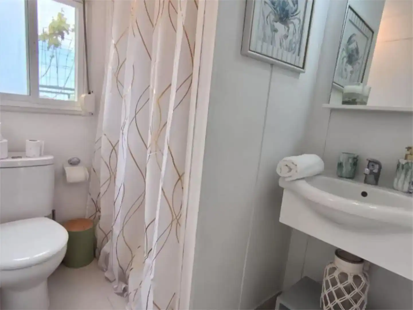 Bathroom of Flat for rent in Arona  with Air Conditioner, Private garden and Parquet flooring