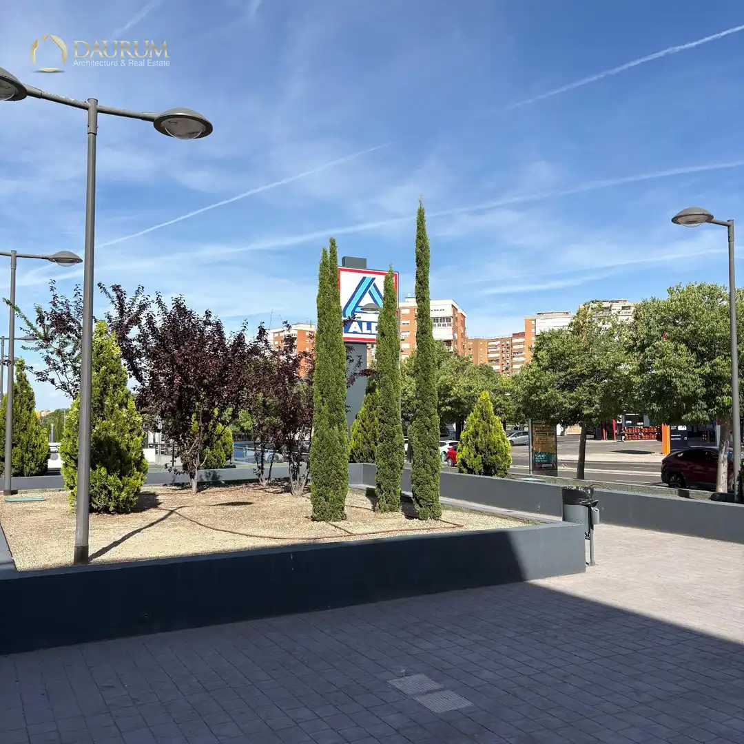 Vista exterior de Piso en venta en Coslada con Aire acondicionado, Calefacción y Amueblado