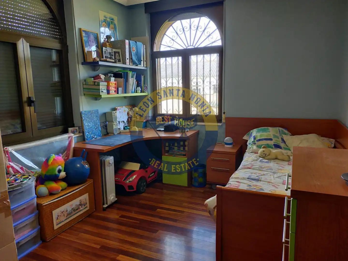 Casa o xalet en venda en León Capital  amb Calefacció