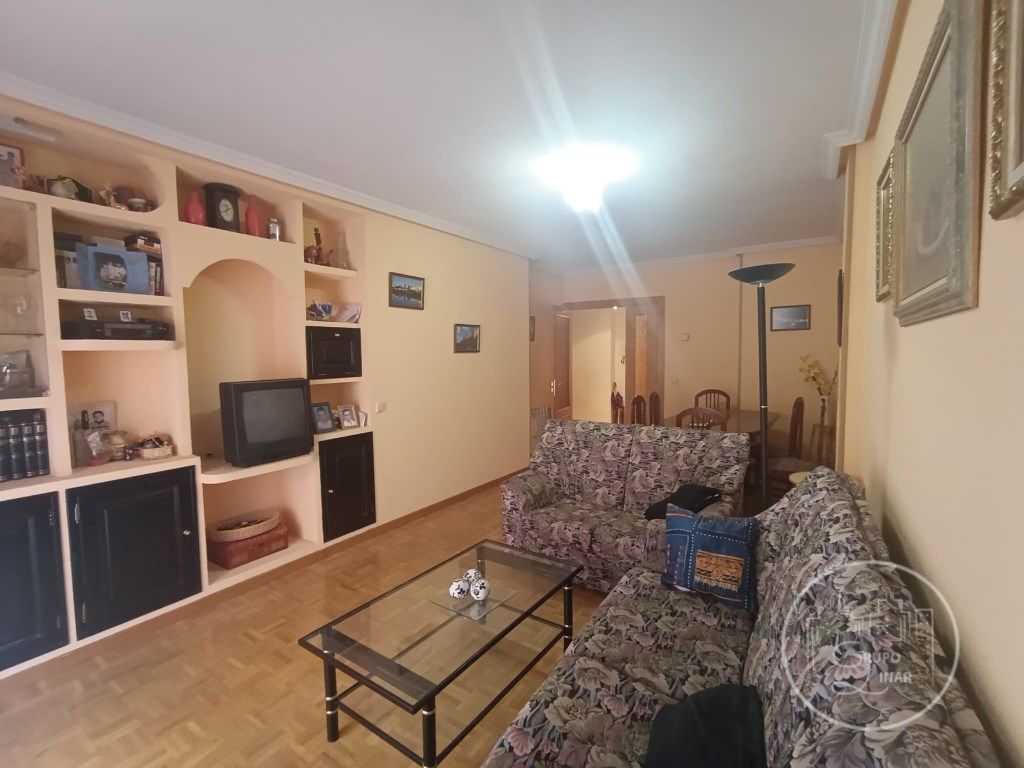 Sala d'estar de Pis en venda en Ávila Capital amb Terrassa