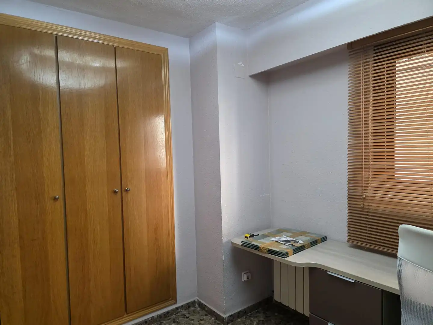 Bedroom of Flat for rent in Valencia  with Heating