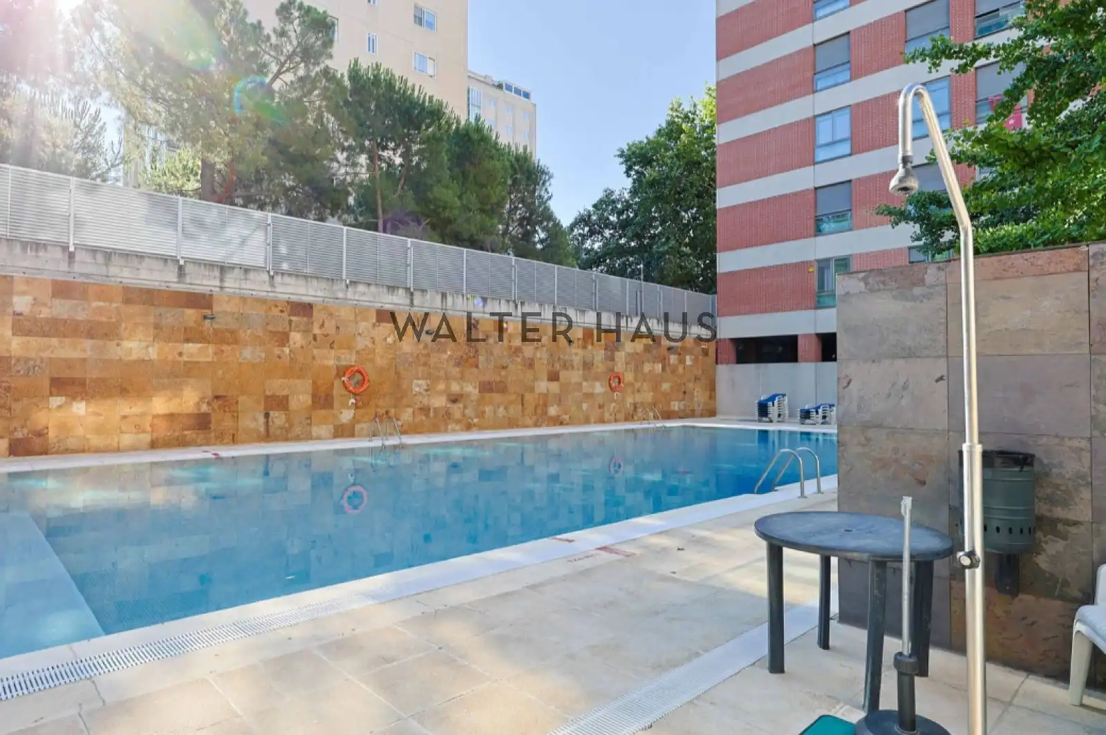 Swimming pool of Flat for sale in Madrid  with Air Conditioner, Heating and Storage room