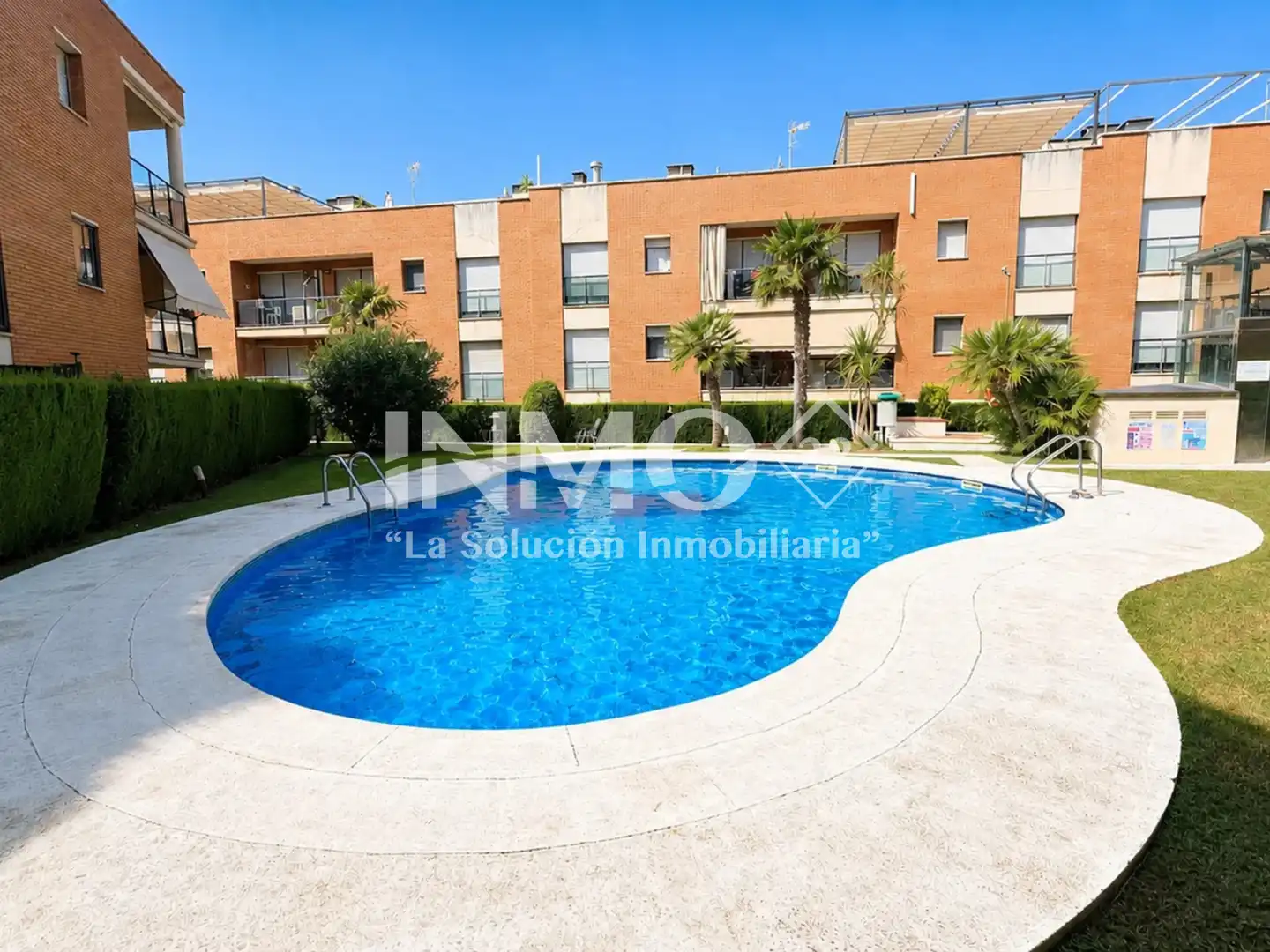 Piscina de Apartament en venda en Cambrils amb Aire condicionat, Terrassa i Traster