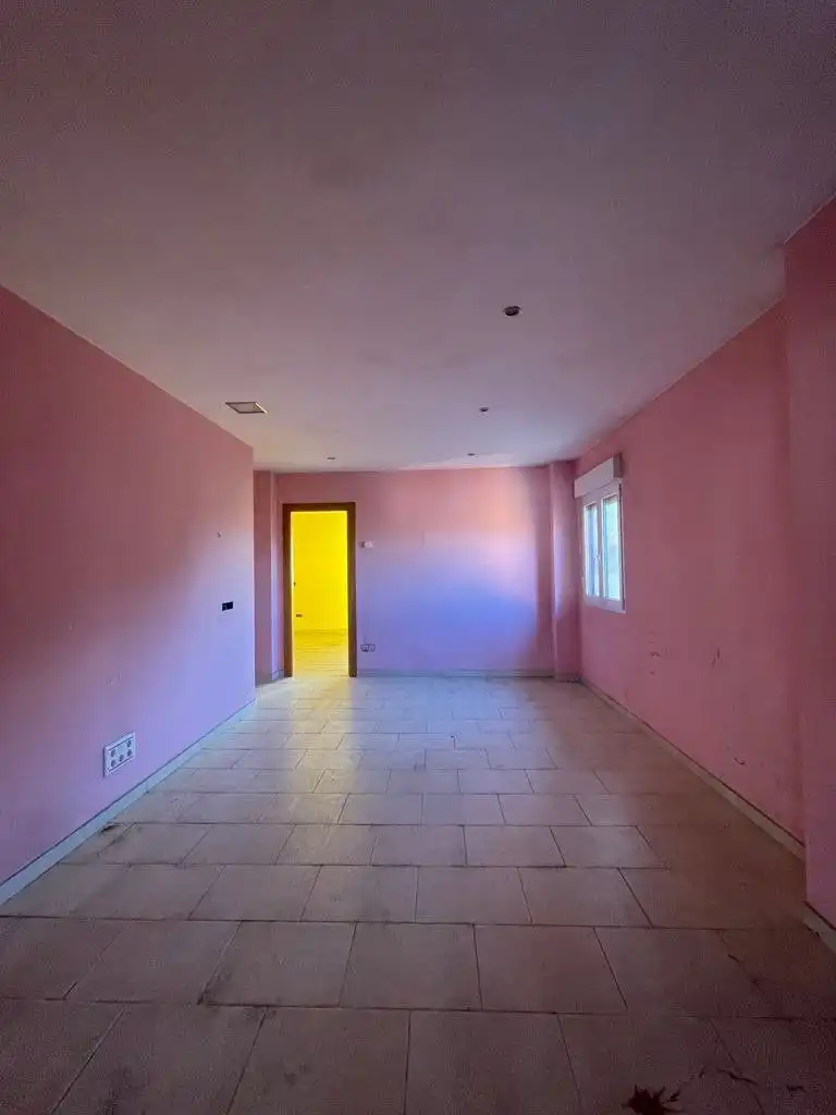 Dormitori de Casa o xalet en venda en Camargo amb Calefacció, Jardí privat i Traster