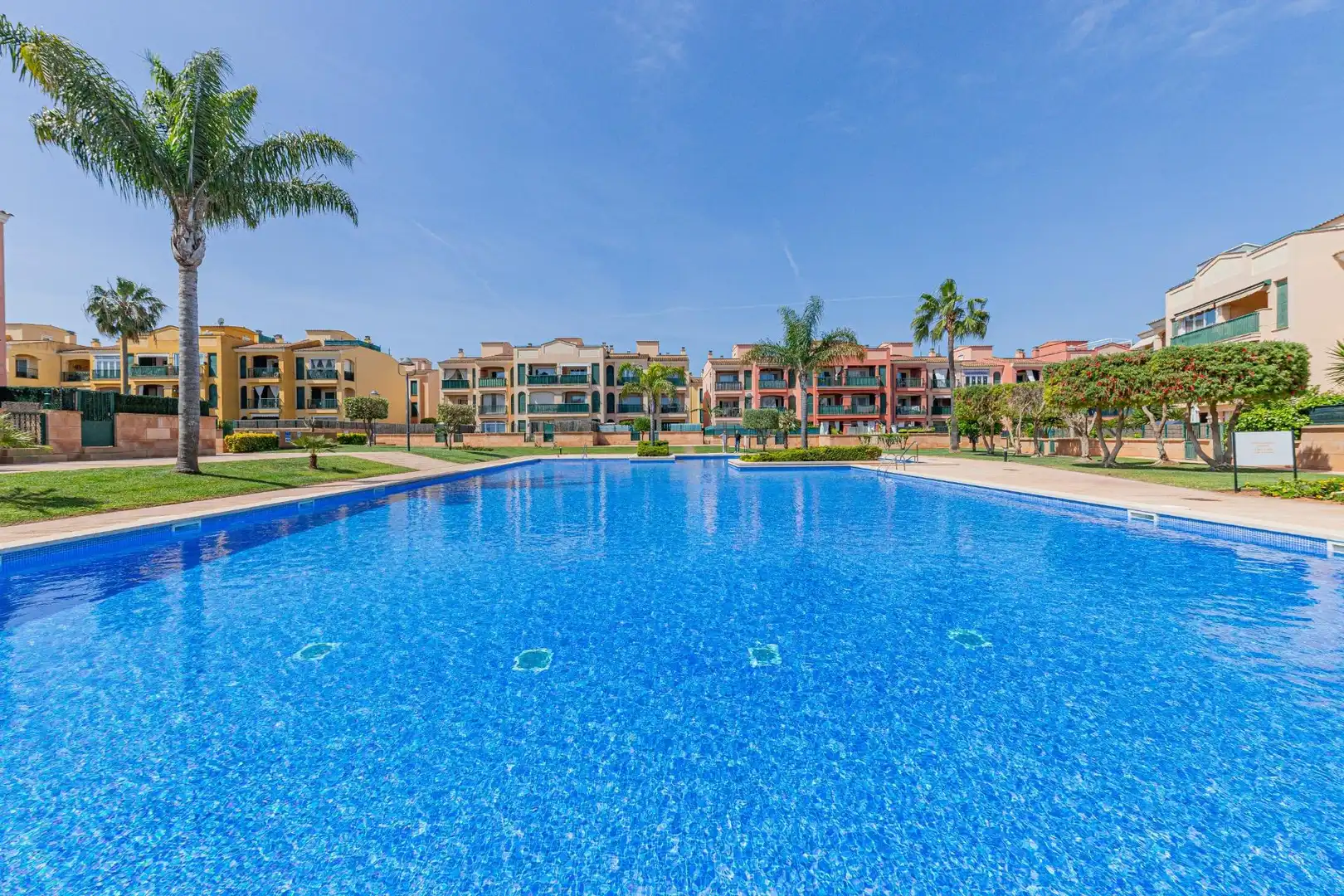 Piscina de Planta baja en venta en Llucmajor con Aire acondicionado, Calefacción y Jardín privado