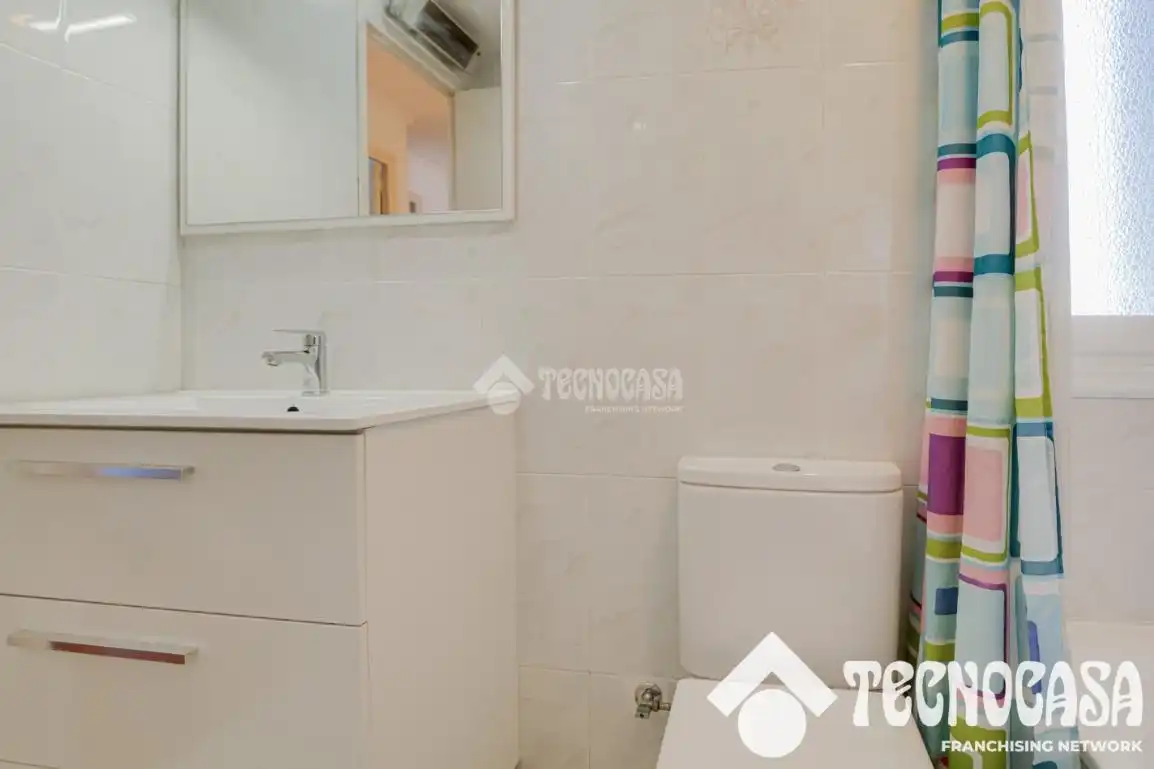 Baño de Piso en venta en Sant Boi de Llobregat con Balcón