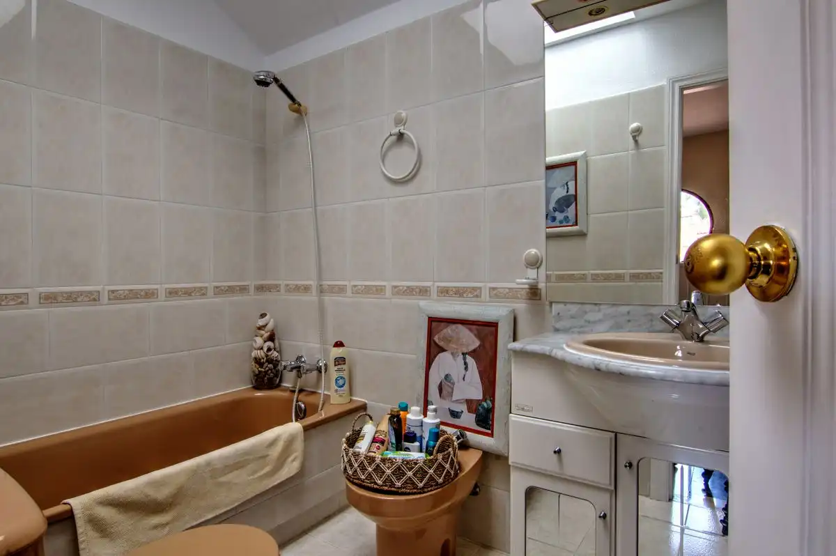 Casa aparellada amb terrassa en venda a Carrer de la Boga, imagen 34