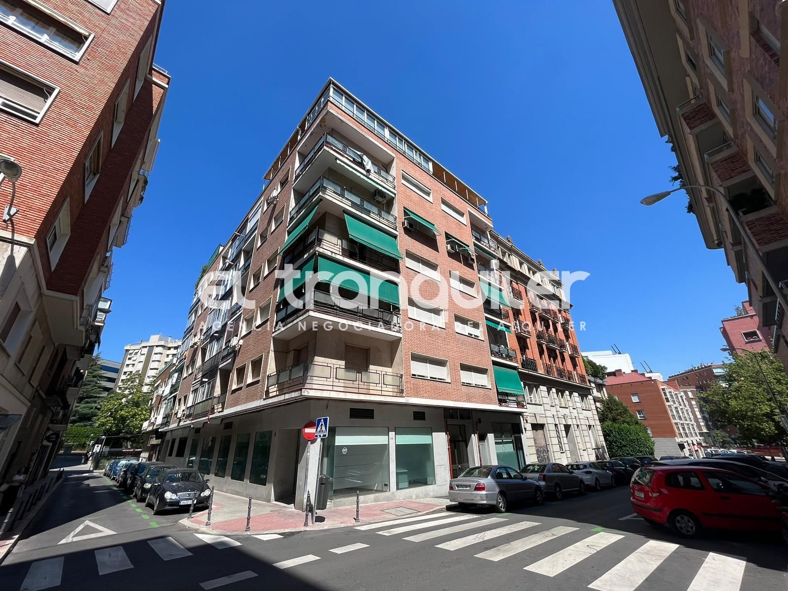 Vista exterior de Pis de lloguer en  Madrid Capital amb Aire condicionat i Rentadora