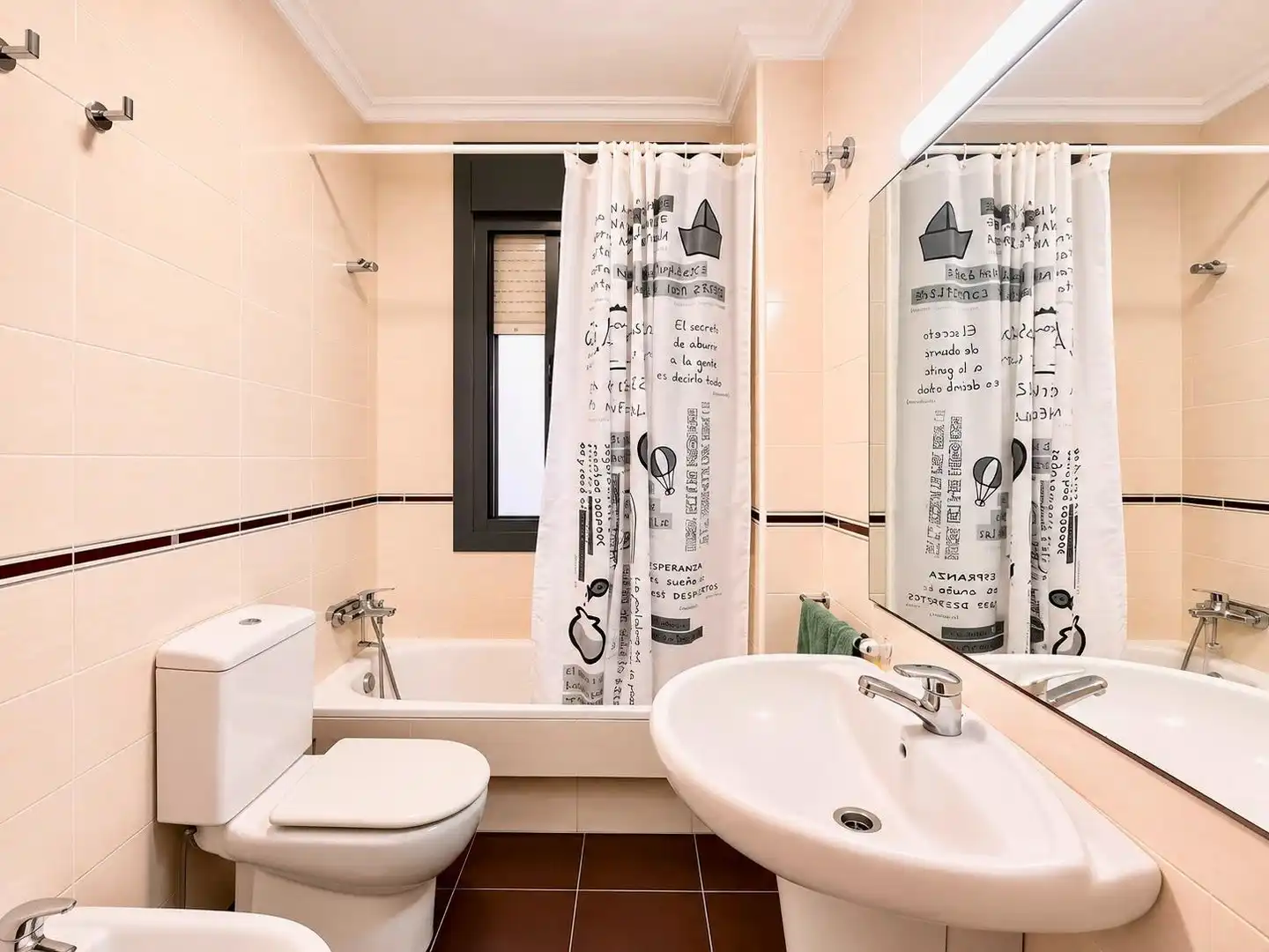 Bathroom of Flat for sale in Vigo   with Heating, Storage room and Furnished