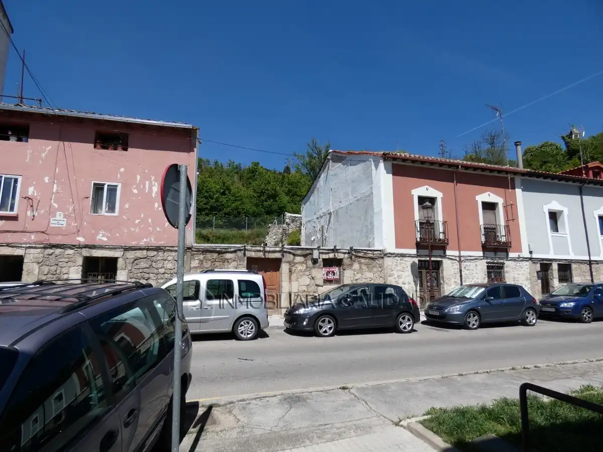 Vista exterior de Residencial en venda en Burgos