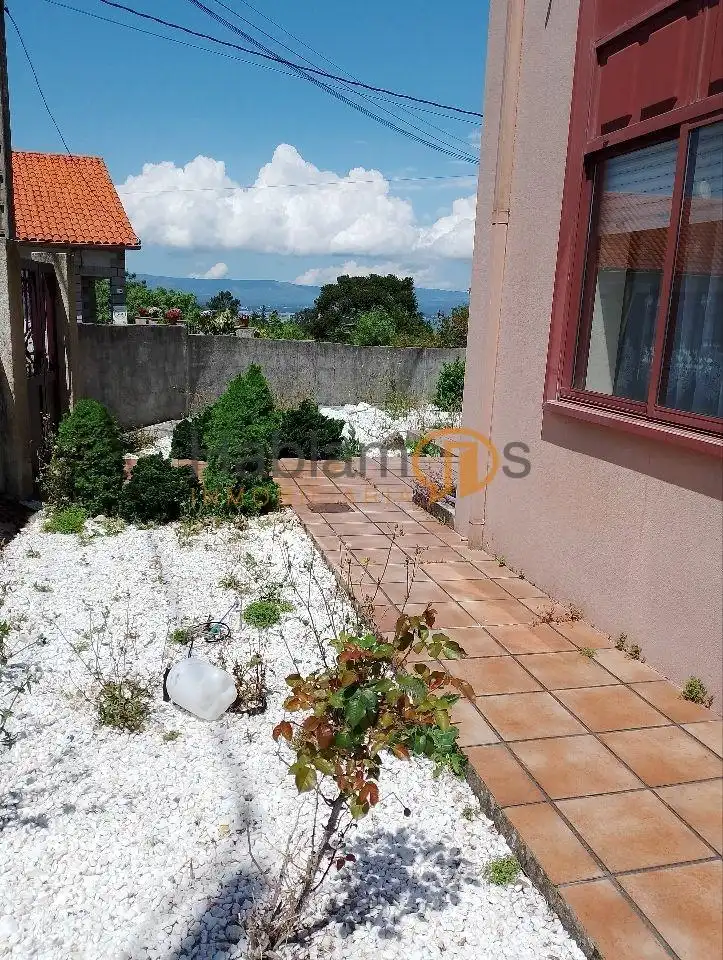 Terrassa de Casa o xalet en venda en Vilagarcía de Arousa amb Calefacció, Jardí privat i Terrassa