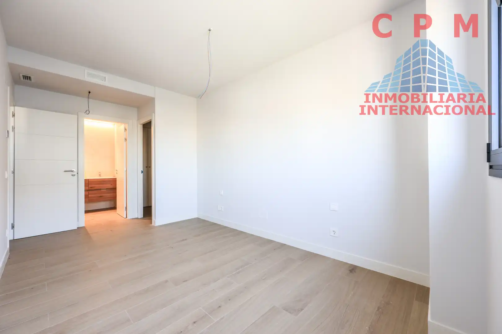Bedroom of Flat for rent in Pozuelo de Alarcón  with Air Conditioner, Heating and Parquet flooring