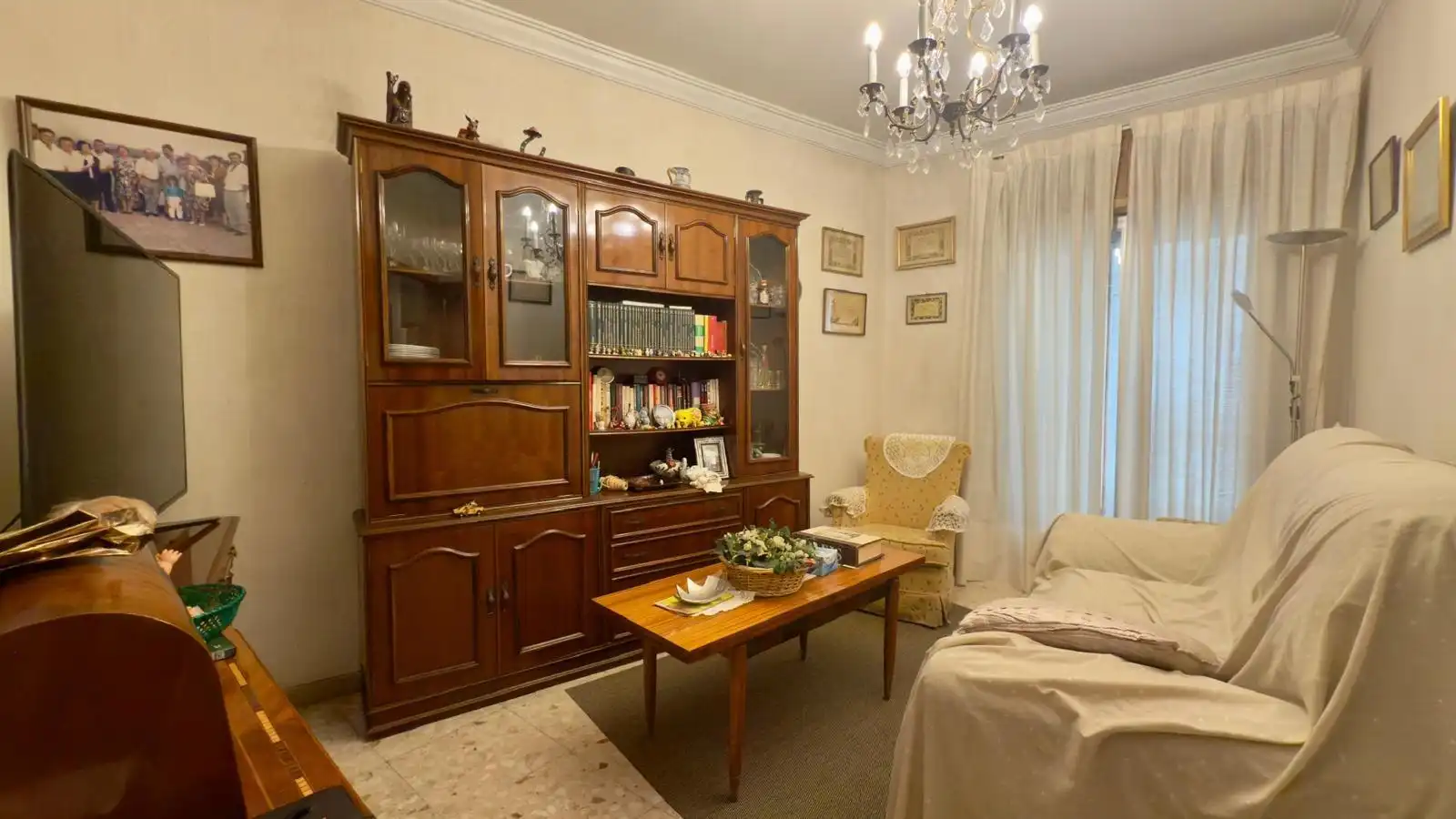 Living room of Flat for sale in Ourense Capital   with Heating, Storage room and Furnished