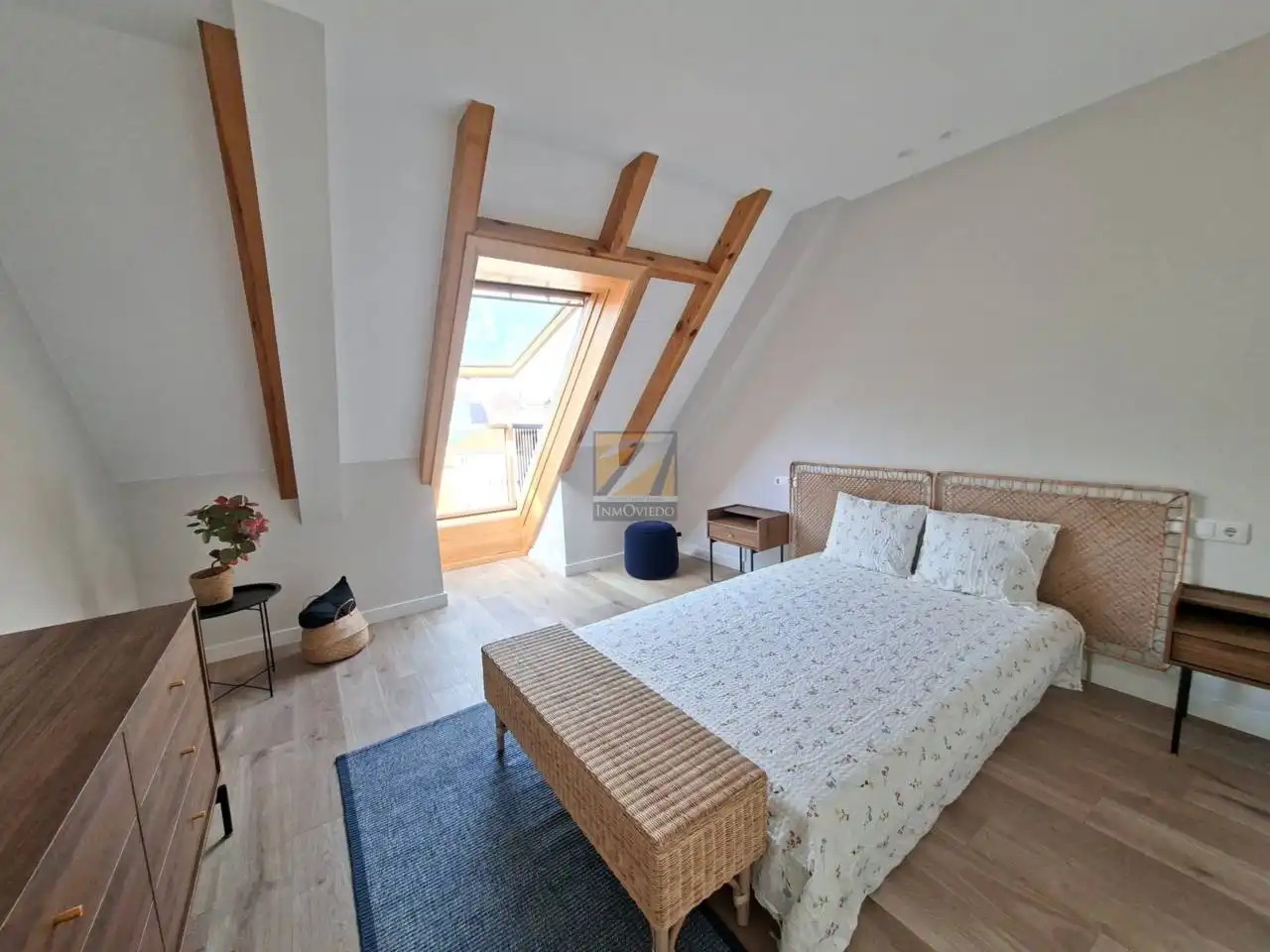 Bedroom of Attic for sale in Oviedo   with Heating, Terrace and Furnished