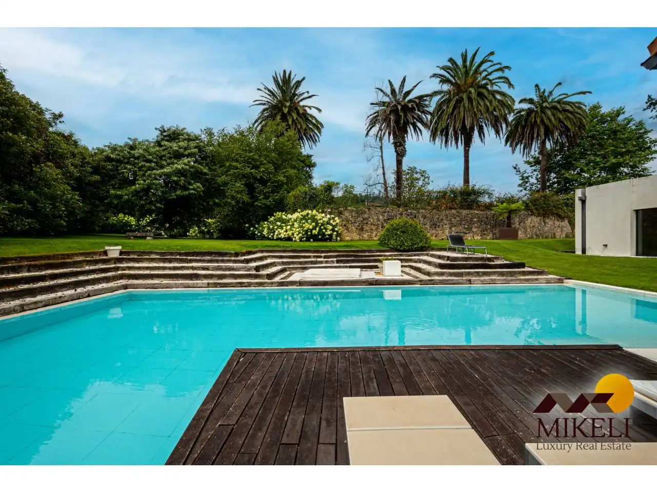 Piscina de Casa o xalet en venda en Medio Cudeyo amb Aire condicionat, Calefacció i Jardí privat