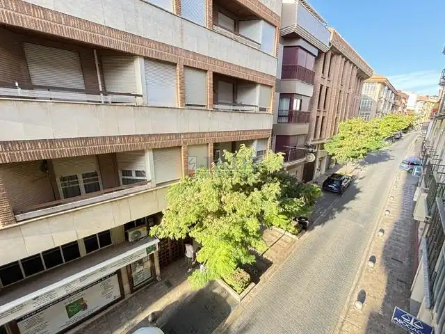 Flat with lift for sale in Valdepeñas