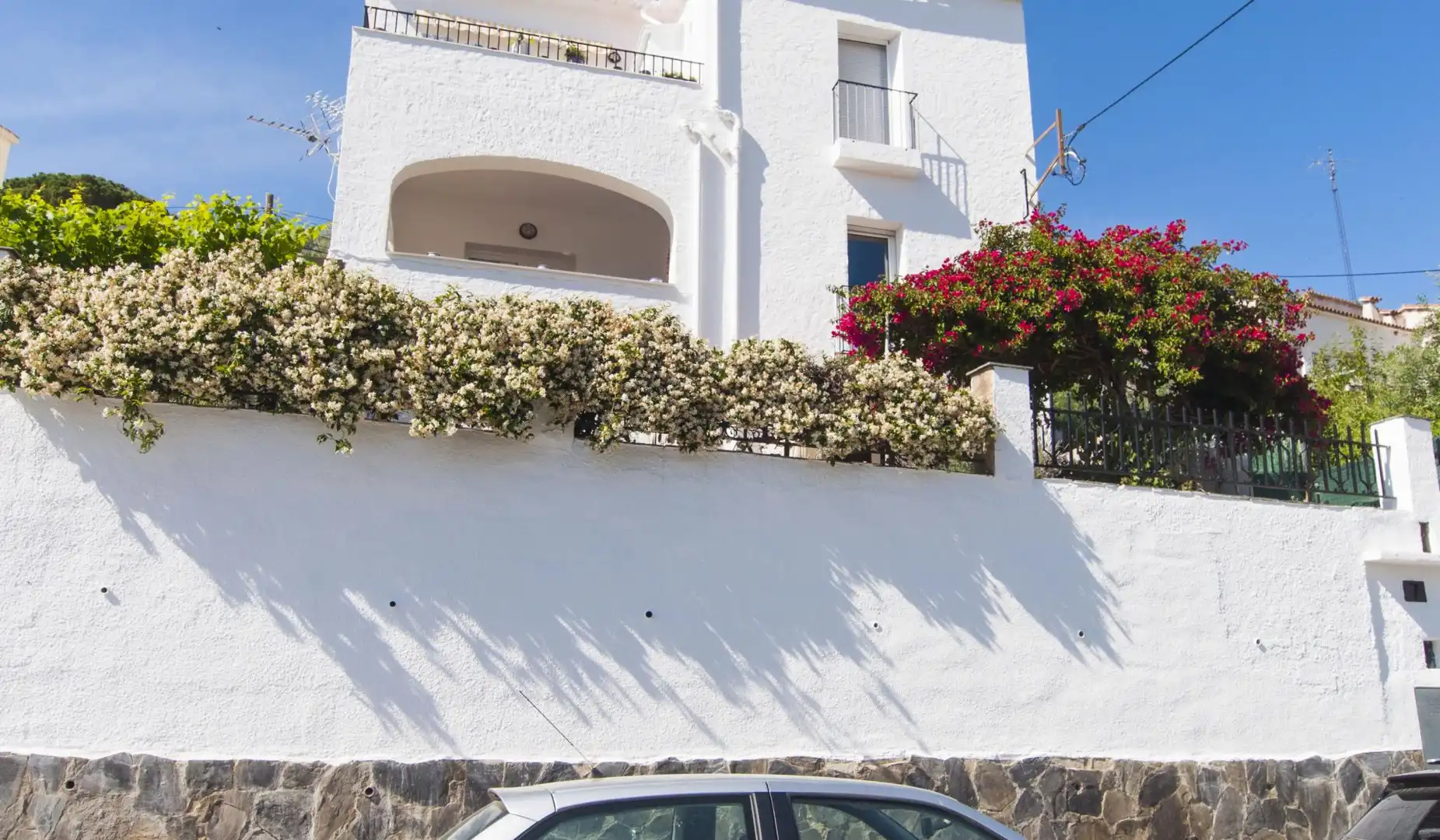 Vista exterior de Apartament en venda en Roses amb Calefacció, Terrassa i Traster