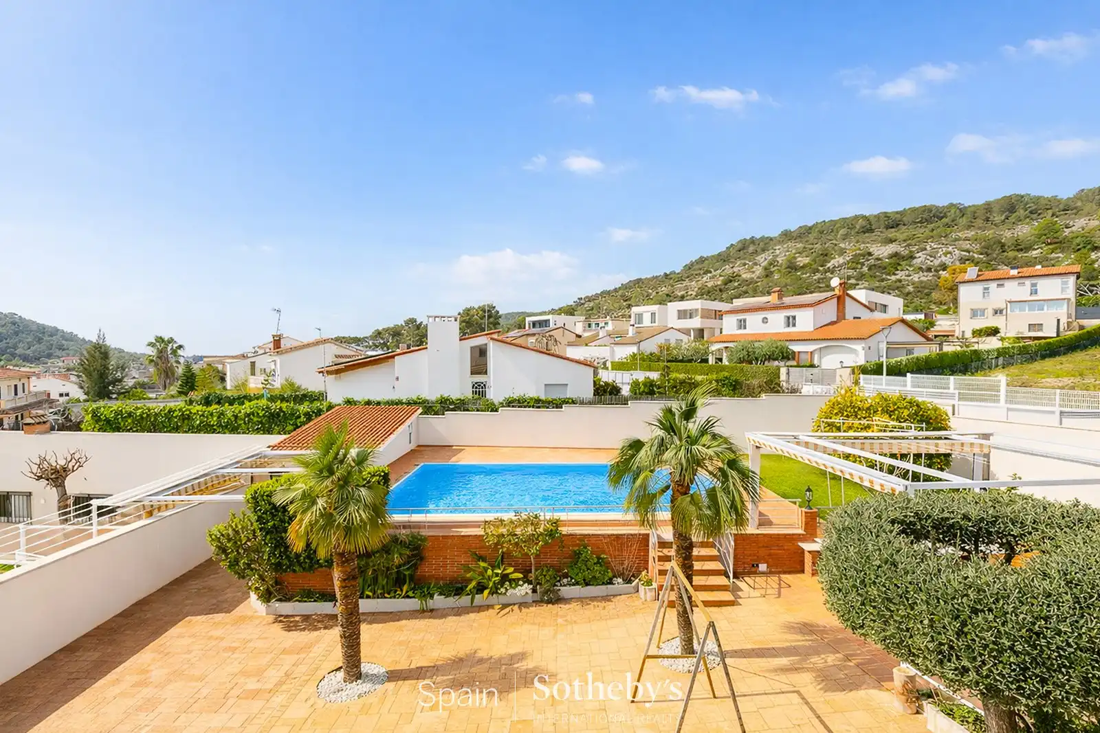 Swimming pool of Houses for sale in Sant Pere de Ribes  with Air Conditioner, Heating and Private garden