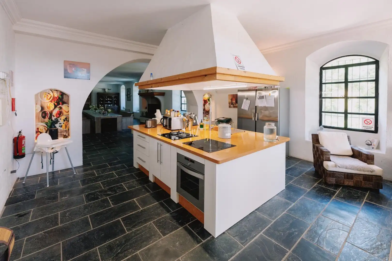 Cocina de Finca rústica en venta en Setenil de las Bodegas